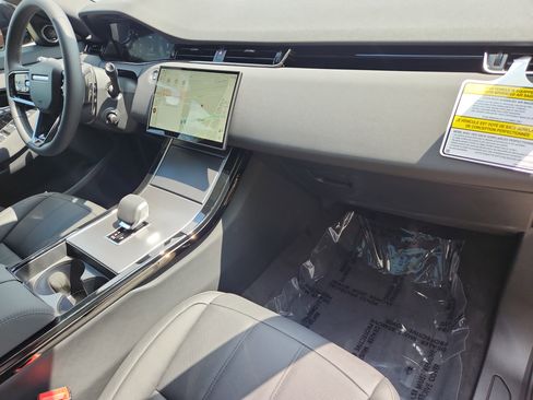 New 2026 Land Rover Range Rover Evoque S image 27