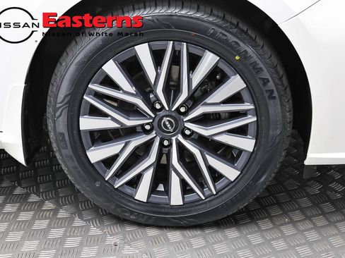Used 2023 Nissan Altima 2.5 SV w/ SV Premium Package AWD/4WD image 30