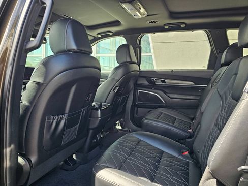 Used 2023 Kia Telluride SX X-Line AWD/4WD image 11