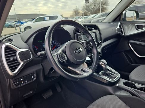 Used 2021 Kia Soul X-Line image 2