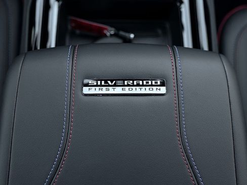 New 2024 Chevrolet Silverado EV RST image 30