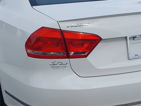 Used 2015 Volkswagen Passat TDI SEL Premium FWD image 31