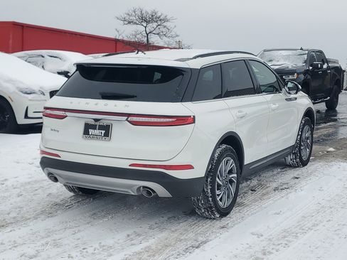 New 2026 Lincoln Corsair Premiere image 4