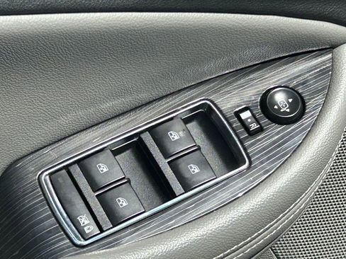 Used 2018 Chevrolet Impala LS FWD image 26