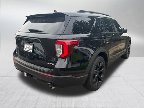 Used 2023 Ford Explorer ST-Line w/ Class IV Trailer Tow Package AWD/4WD image 2