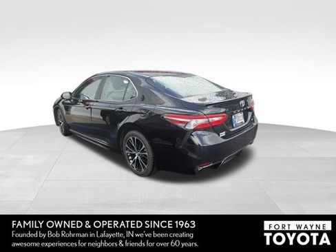 Used 2018 Toyota Camry SE w/ Moonroof Package image 8