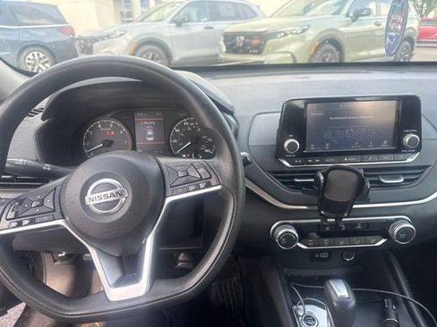 Used 2021 Nissan Altima 2.5 S FWD image 2