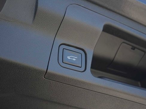 Used 2019 GMC Acadia SLT image 26