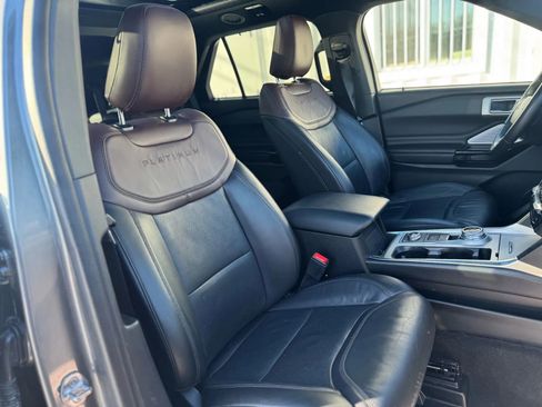 Used 2022 Ford Explorer Platinum w/ Equipment Group 601A image 29