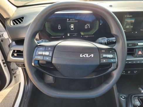 Used 2025 Kia K4 FWD image 17