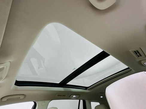 Used 2024 Cadillac XT6 Premium Luxury w/ Technology Package image 25