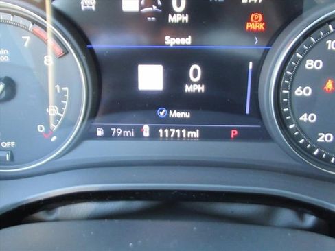 Certified 2025 Cadillac XT5 Sportv w/ Technology Package image 37