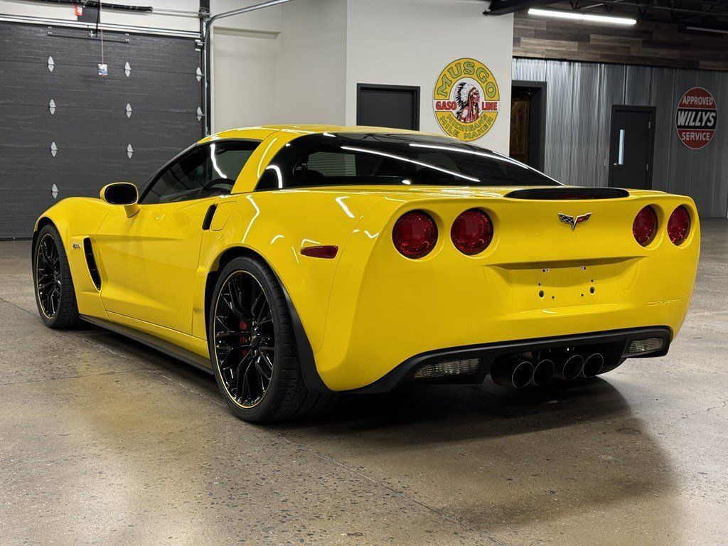 Used 2006 Chevrolet Corvette Z06 w/ Preferred Equipment Group RWD image 11