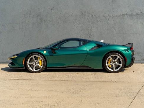Certified 2024 Ferrari SF90 Spider image 3