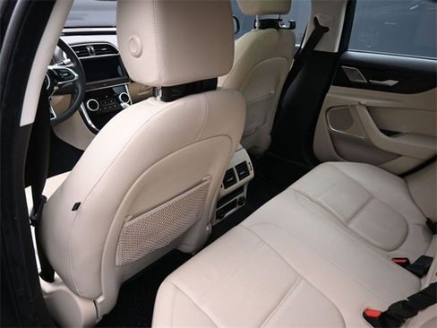 Used 2020 Jaguar XE S image 10