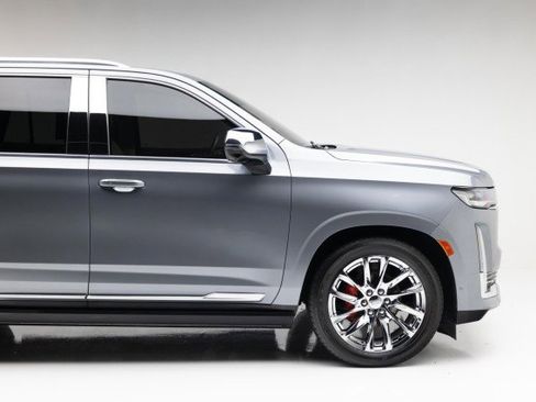 Used 2021 Cadillac Escalade Premium Luxury Platinum w/ LPO, Radiant Package image 23