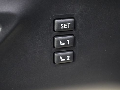 Used 2022 Subaru Ascent Limited w/ Technology Package AWD/4WD image 23