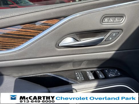 Used 2021 Cadillac Escalade ESV Premium Luxury w/ LPO, Illumination Package image 22