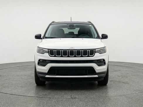 Used 2025 Jeep Compass Limited image 2