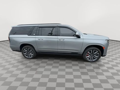 Used 2024 Cadillac Escalade ESV Sport Platinum w/ Heavy-Duty Trailer Package AWD/4WD image 9