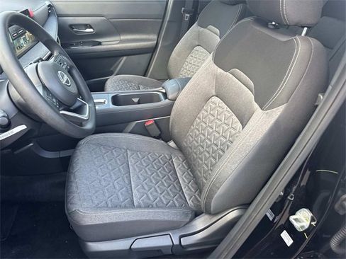 New 2025 Nissan Kicks SV w/ SV Premium Package image 25