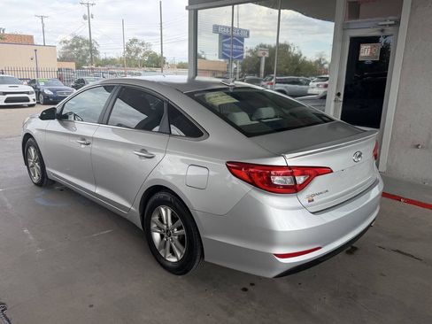 Used 2016 Hyundai Sonata SE FWD image 4