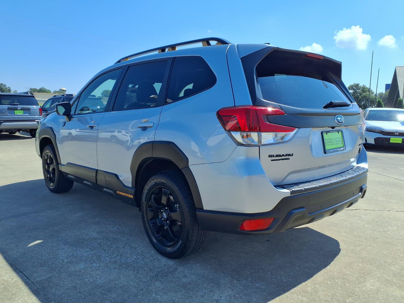 Used 2024 Subaru Forester Wilderness w/ Convenience Package AWD/4WD image 7