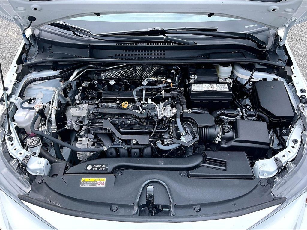 Used 2025 Toyota Corolla LE FWD image 30