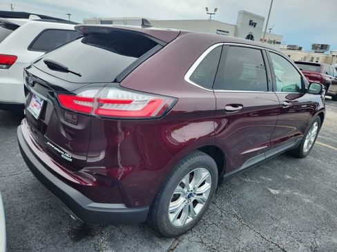 Used 2020 Ford Edge Titanium w/ Equipment Group 301A FWD image 3