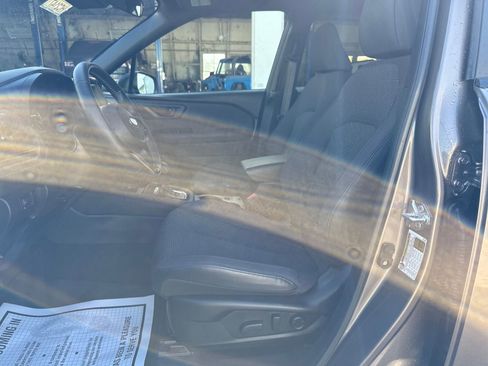 Used 2025 Subaru Forester Premium AWD/4WD image 9
