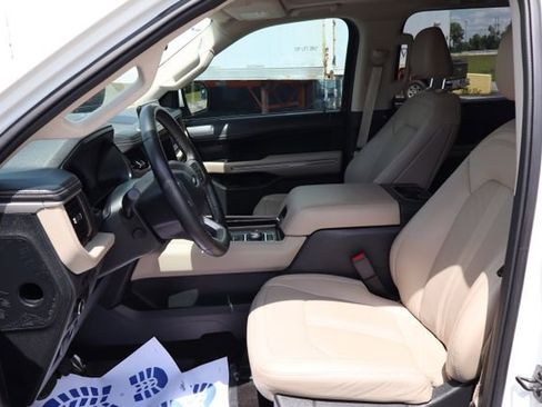 Used 2023 Ford Expedition Max Limited AWD/4WD image 18