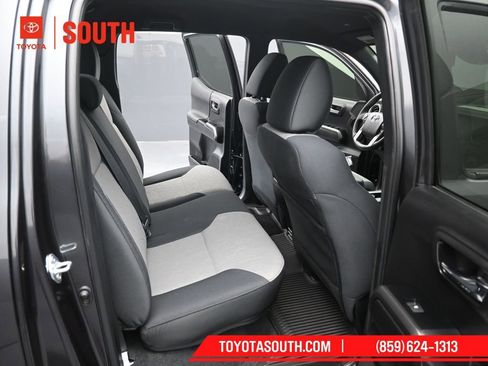 Used 2023 Toyota Tacoma TRD Off-Road image 29