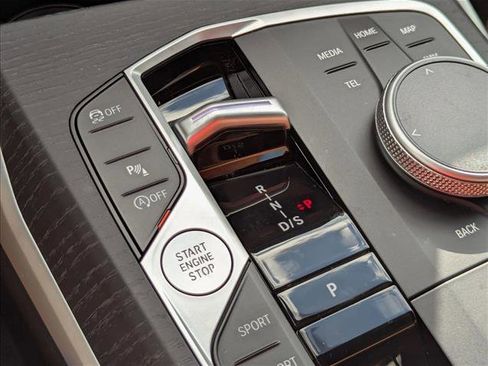 Certified 2025 BMW 330i Sedan w/ M Sport Package image 4