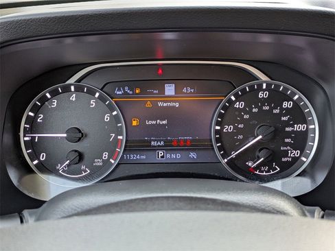 Used 2025 Nissan Frontier SL image 29