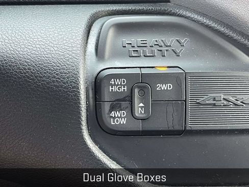 Used 2024 RAM 2500 Big Horn w/ Night Edition AWD/4WD image 33