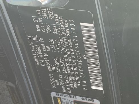 New 2025 Kia Telluride EX image 32