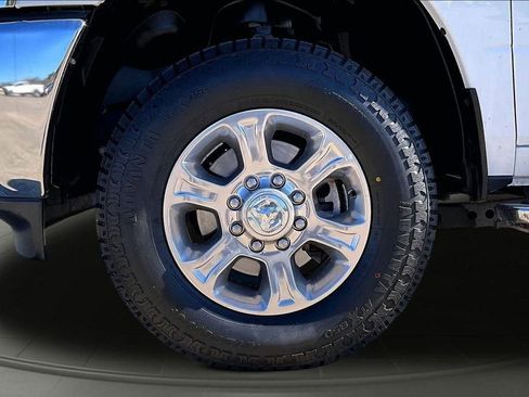 Used 2024 RAM 2500 Big Horn image 9