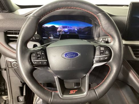 Used 2025 Ford Explorer ST AWD/4WD image 16