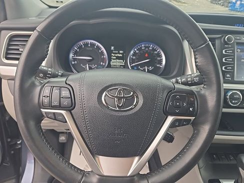 Used 2019 Toyota Highlander Limited AWD/4WD image 13