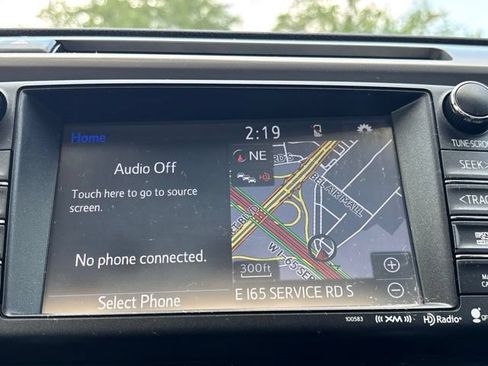 Used 2018 Toyota RAV4 Limited FWD image 13