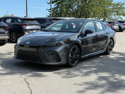 Used 2025 Toyota Camry XSE w/ Premium Plus Package FWD image 3