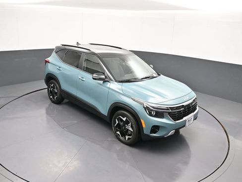 Certified 2025 Kia Seltos S AWD/4WD image 35
