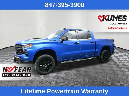 Used 2025 Chevrolet Silverado 1500 LT Trail Boss w/ LPO, Dark Essentials Package AWD/4WD image 5