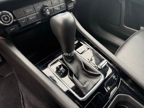 Used 2025 Jeep Compass Limited AWD/4WD image 41