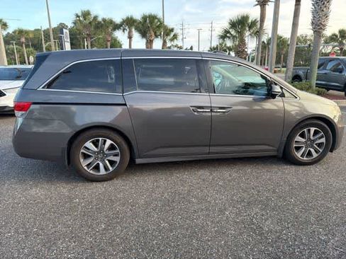 Used 2014 Honda Odyssey Touring Elite image 9