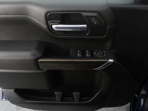 Used 2021 Chevrolet Silverado 1500 LT image 13