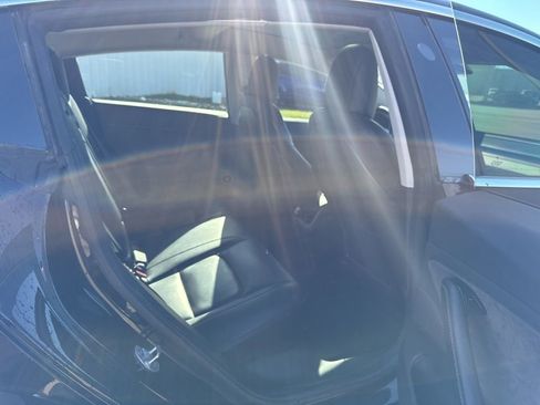 Used 2018 Tesla Model 3 Long Range image 19