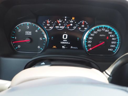 Used 2017 GMC Yukon SLT w/ HD Trailering Package AWD/4WD image 29