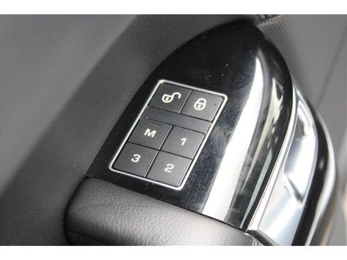 Used 2017 Land Rover Range Rover AWD/4WD image 16