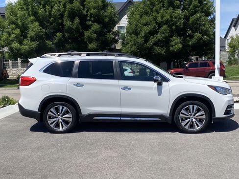 Certified 2022 Subaru Ascent Touring AWD/4WD image 7